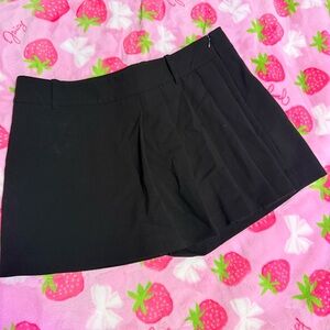 Zara Black Pleated Skort – Women’s Size M like new, nwot